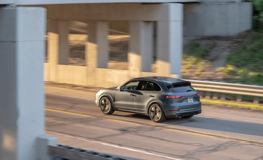  Porsche Cayenne Turbo (PO536) 2018 года  (NA) (фото 32 из 40)